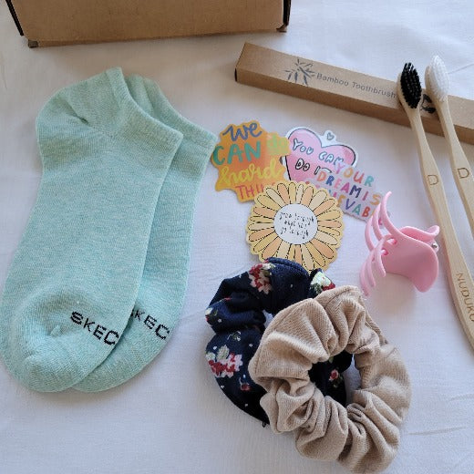 Zero-Waste Hair Accessory Gift box for Women - Cloth and Things