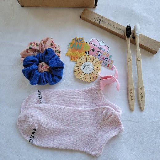 Zero-Waste Hair Accessory Gift box for Women - Cloth and Things